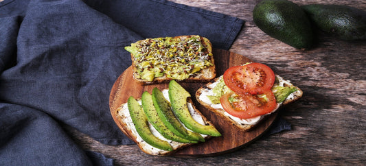 8 Nutritious No-Cook Breakfast Ideas for Office Goers Using a Blender