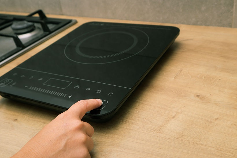 How to Use an Induction Cooktop Safely and Efficiently